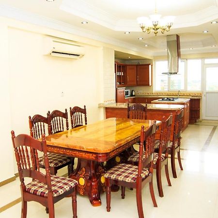 Spacious Apartment Near The Beach In Masaki Dar es Salaam Bagian luar foto