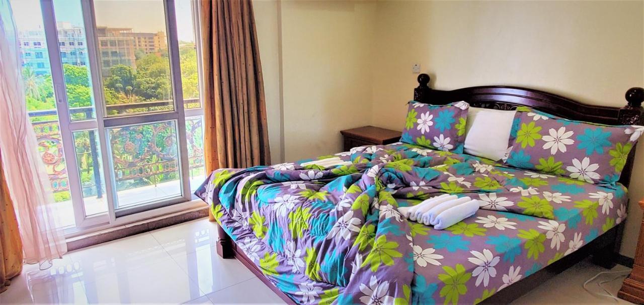 Spacious Apartment Near The Beach In Masaki Dar es Salaam Bagian luar foto